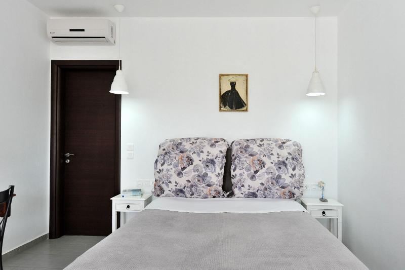 Tsakanos Home 아다마스 외부 사진