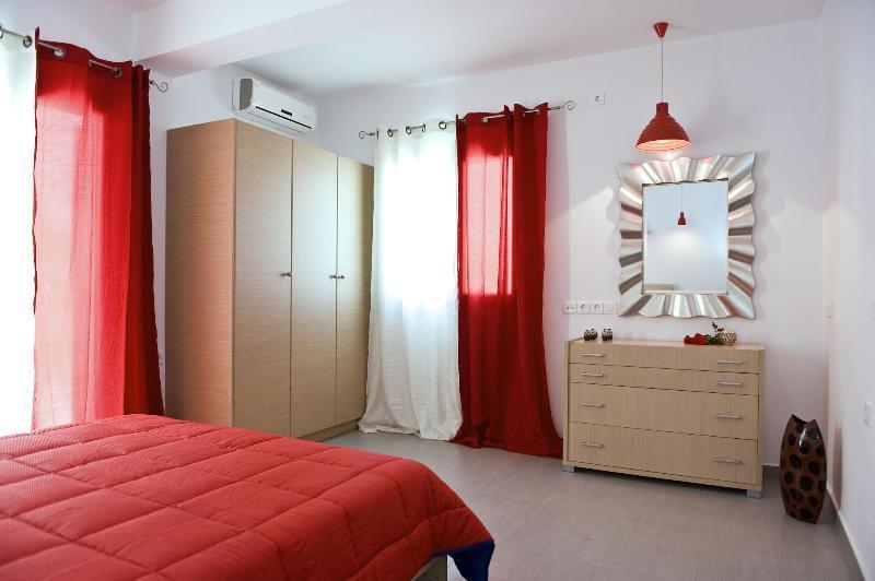 Tsakanos Home 아다마스 외부 사진
