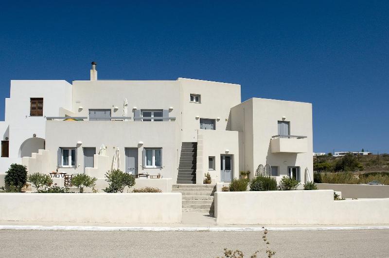 Tsakanos Home 아다마스 외부 사진